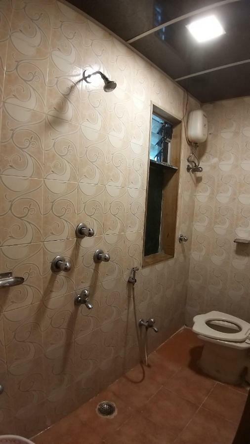 Hotel Saim Palace Mumbai Bagian luar foto